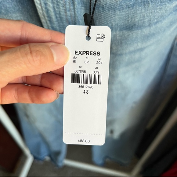 NWT EXPRESS High Waisted Medium Wash Drop Hem Straight Ankle Jeans, 4 short (4S) - Picture 4 of 14